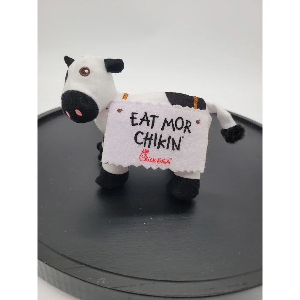 Chick-fil-A Cow 2022 with